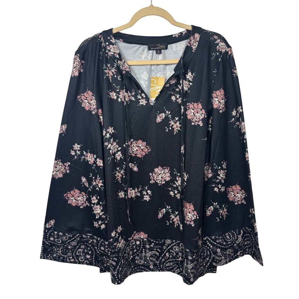 NWT $77 Suzanne Betro M Black Floral & Paisley Long Sleeve Tunic Top Boho Retro